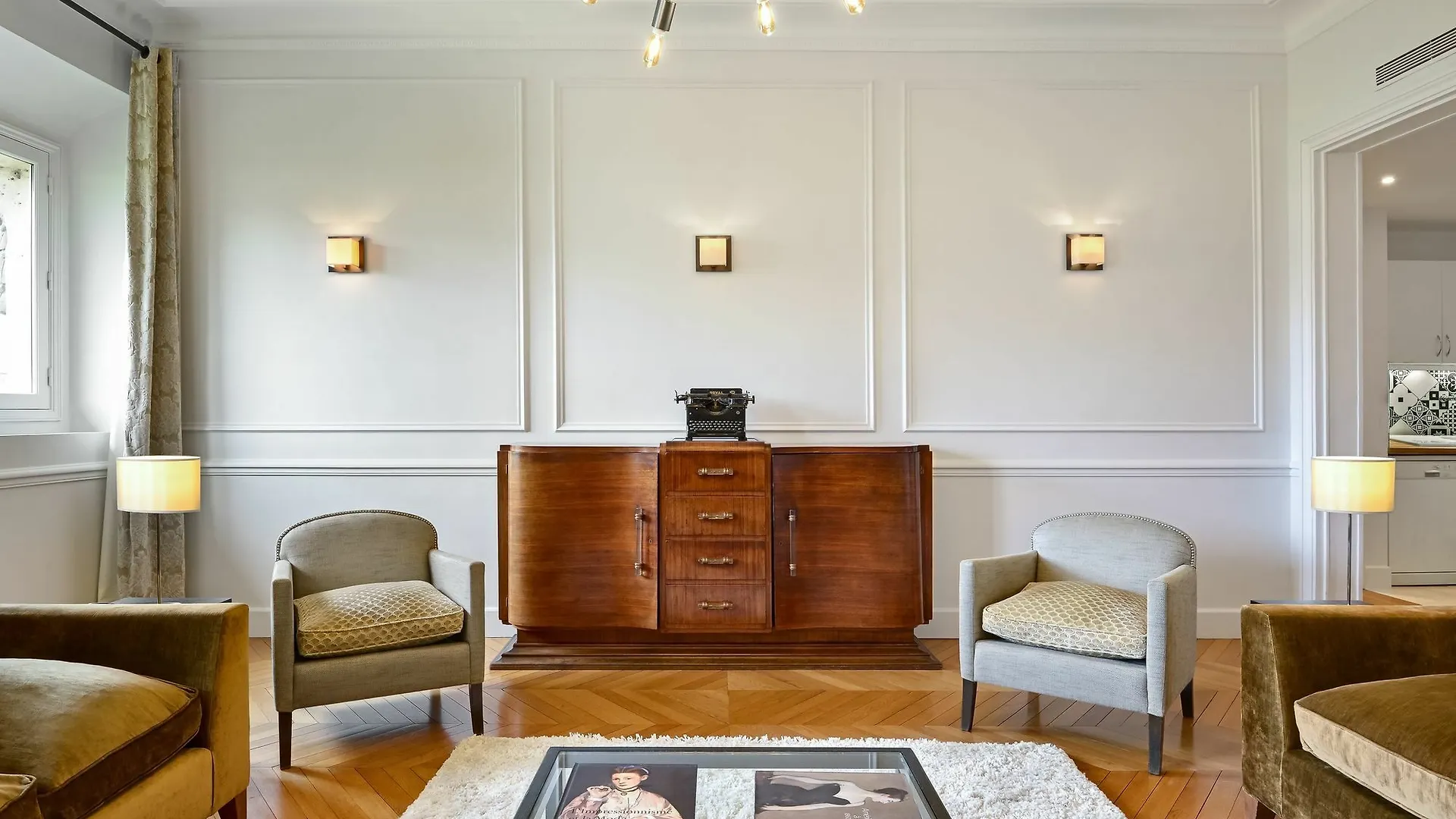 Palais Petit - Two Bedroom Apartamento