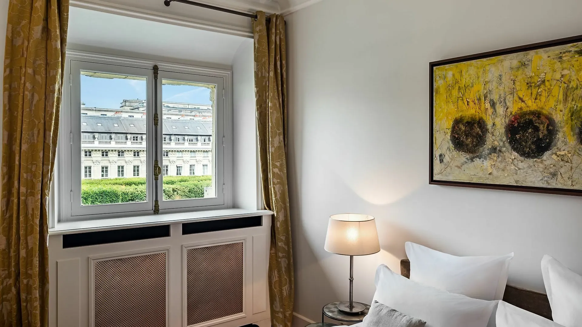 Apartment Palais Petit - Two Bedroom