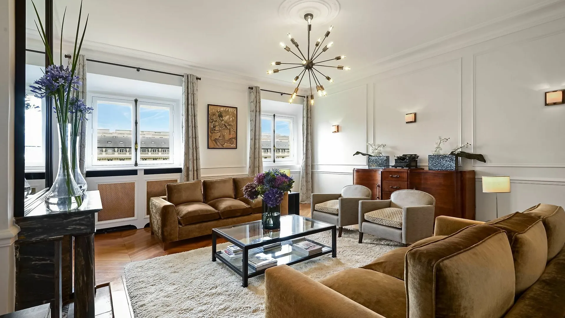 Palais Petit - Two Bedroom Paris