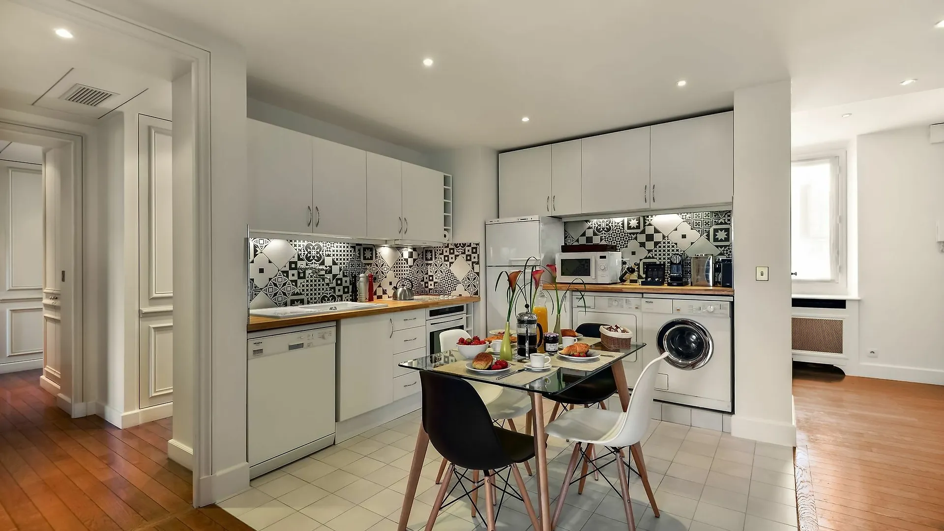 Palais Petit - Two Bedroom Apartment